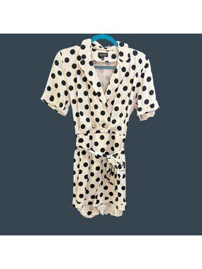 Topshop Sz 6 Polka Dot Belted Romper With Double-Breasted Buttons Short Sleeves